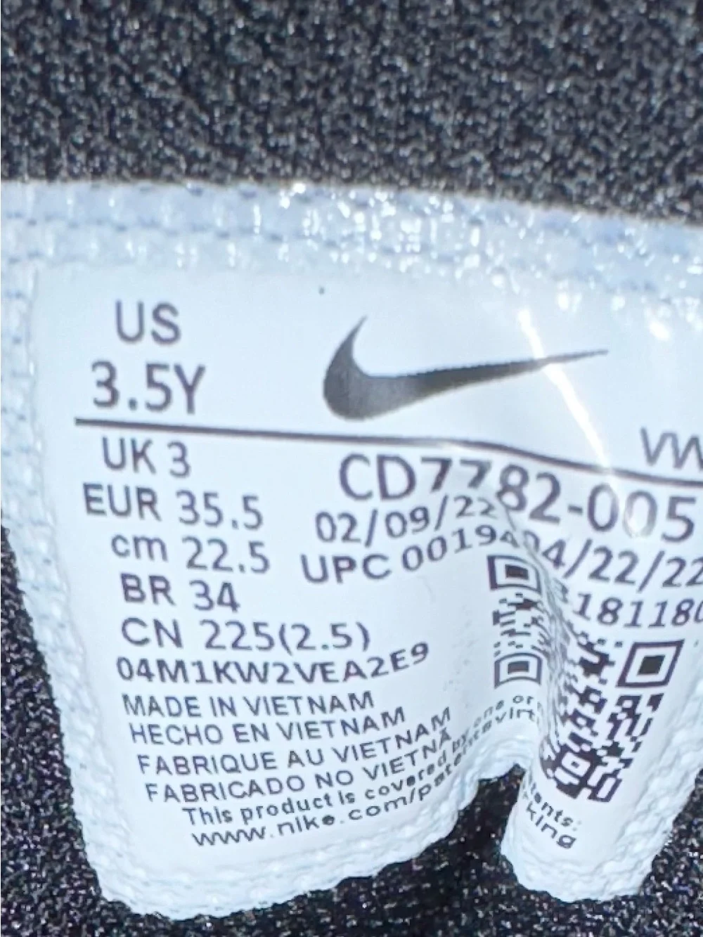 Nike Kids Mid-Top Sneakers in Black, White & Pink